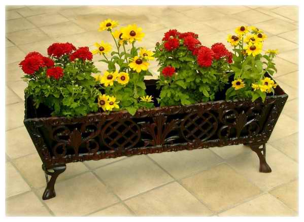 Gum salute fertilizer Jardiniere ghivece si suporturi de flori din PVC si beton pentru decorarea  si amenajarea gradinii | Casrom Garden - totul pentru gradina ta